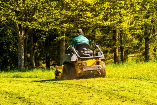 lawn company on zero turn lawn mower